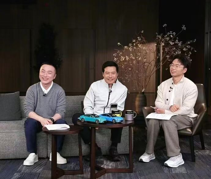 小米SU7 2026款全面升级解析 小米SU7 2026款全面升级解析