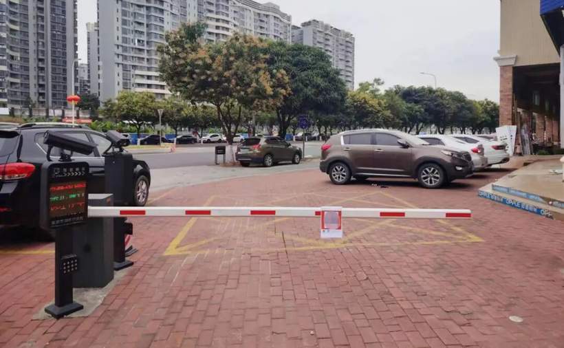 停车费高昂养车成本攀升,汽车持有负担重于购车价格 停车费高昂养车成本攀升,汽车持有负担重于购车价格